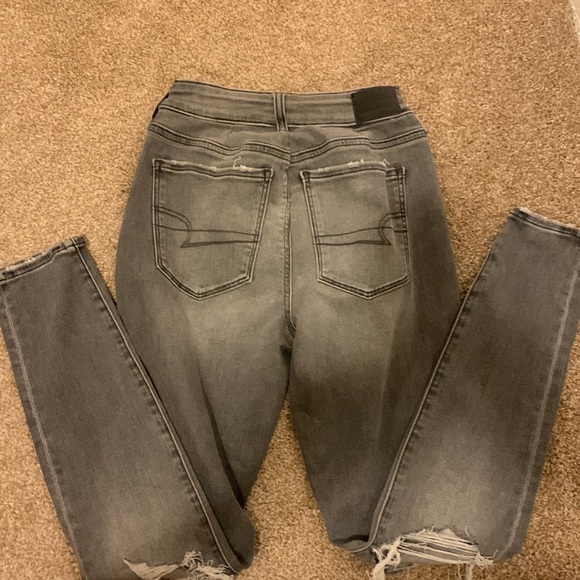 American eagle gray distressed jegging size 4 short - Picture 4 of 8